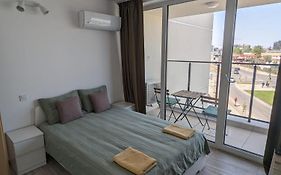 Reina Apartment